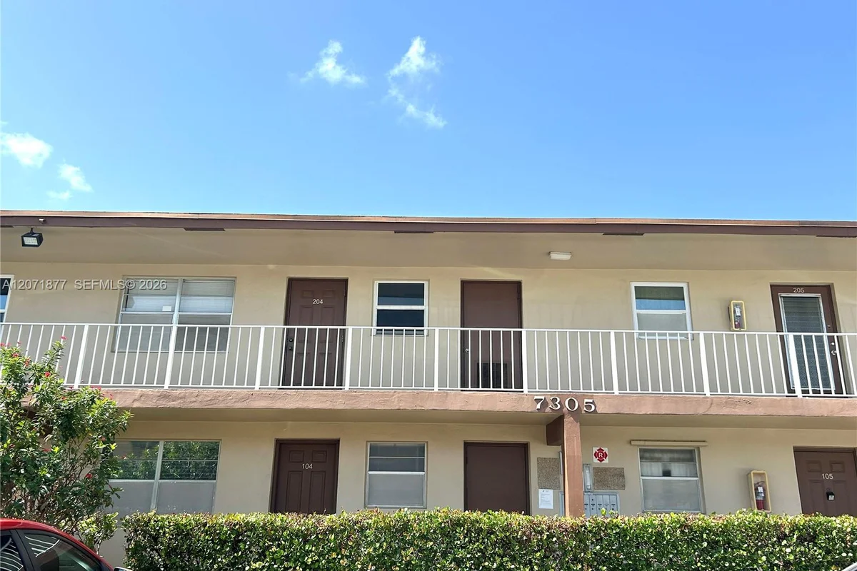7305 NW 4th Pl #204, Margate: photo 1 of 14