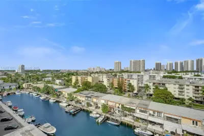 3600 NE 167th St #19, North Miami Beach: photo 1 of 27