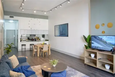 1200 Brickell Bay Dr #1406, Miami: photo 1 of 27