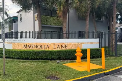 7401 SW 152nd Ave #105-1, Miami: photo 1 of 11
