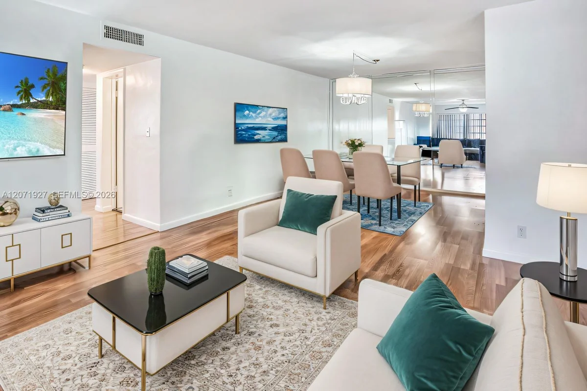 180 NE 12th Ave #18, Hallandale Beach: photo 1 of 12