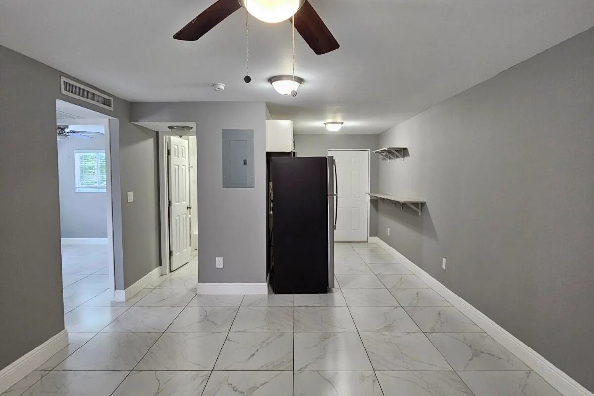 933 W 7th St #A, Riviera Beach: photo 1 of 14