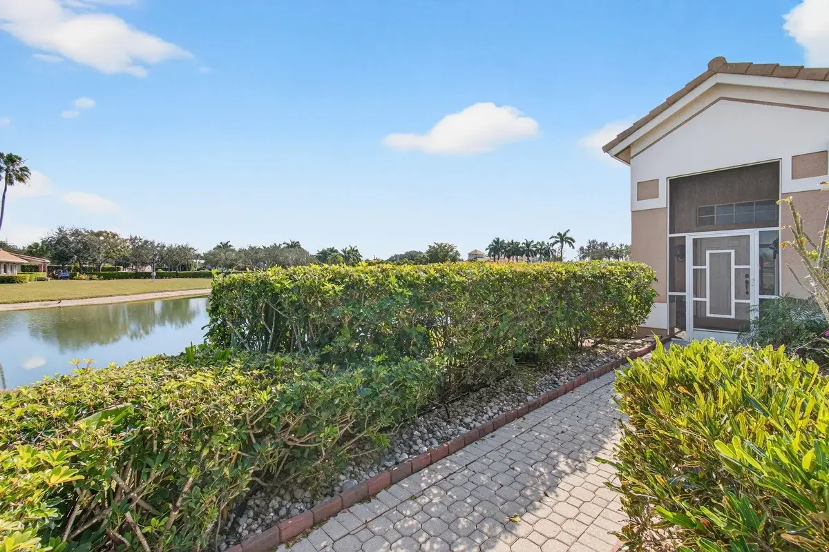 6862 Swansea Ln, Boynton Beach: photo 1 of 40