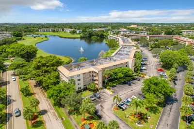 3205 Portofino Point #B4, Coconut Creek: photo 1 of 32
