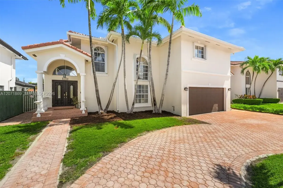 15753 SW 43rd St, Miami: photo 1 of 35