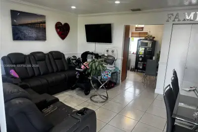 15200 Railroad Dr, Miami Gardens: photo 1 of 27