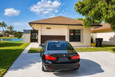 5318 Garden Hills Cir, West Palm Beach: photo 1 of 18