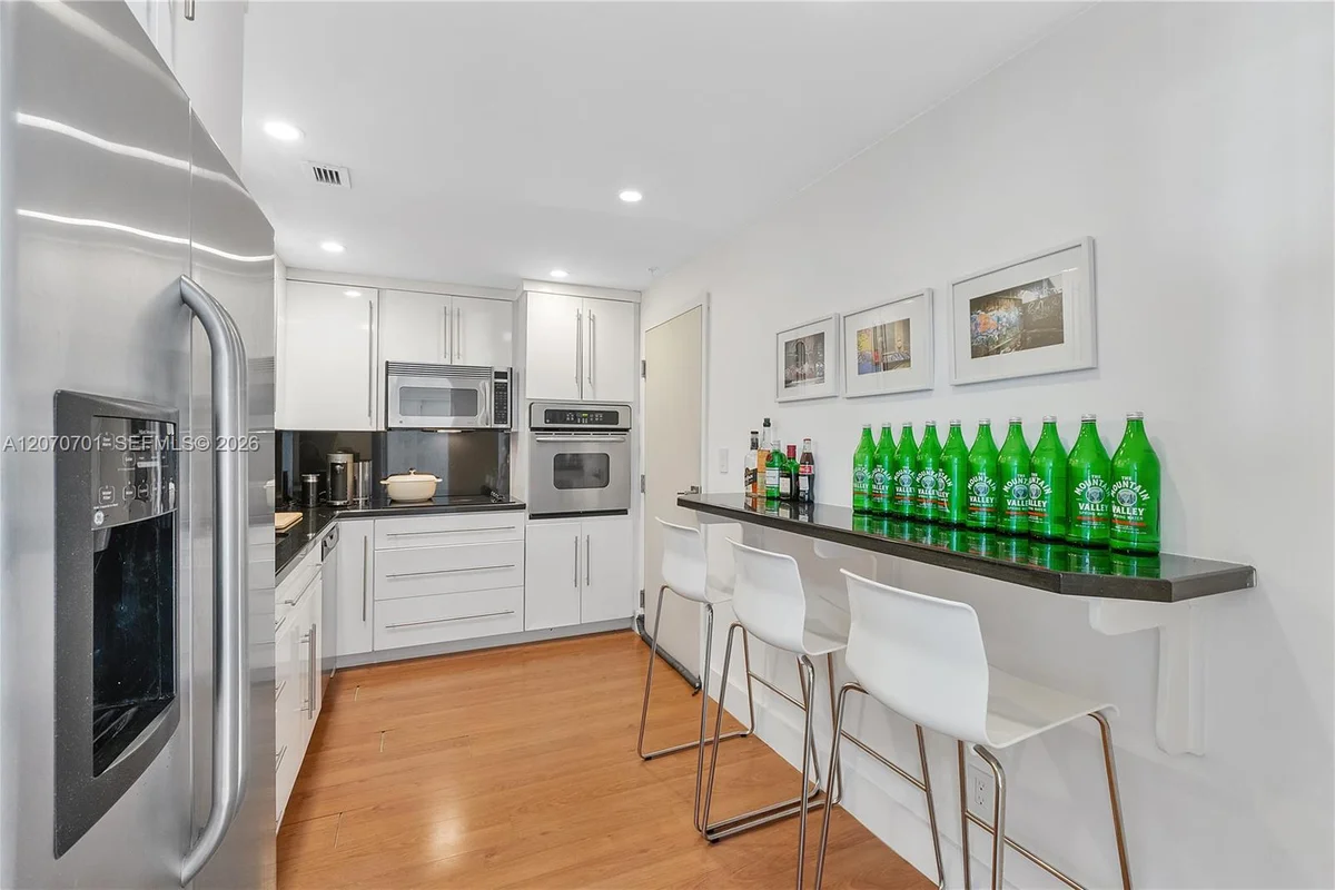 90 Edgewater Dr #917, Coral Gables: photo 1 of 25