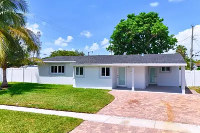 1441 SW 1st Ter, Deerfield Beach: photo 1 of 24
