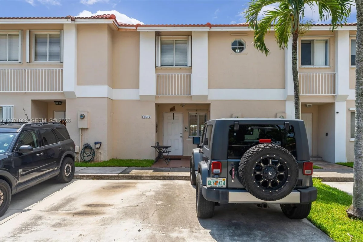 17672 SW 139th Ct, Miami: photo 1 of 35
