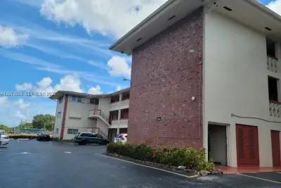 4730 NW 10th Ct #302, Plantation: photo 1 of 32