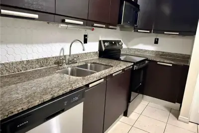 11225 Royal Palm Blvd, Coral Springs: photo 1 of 12