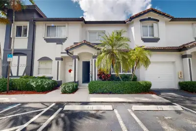 Condo in Homestead: photo 1 of 22