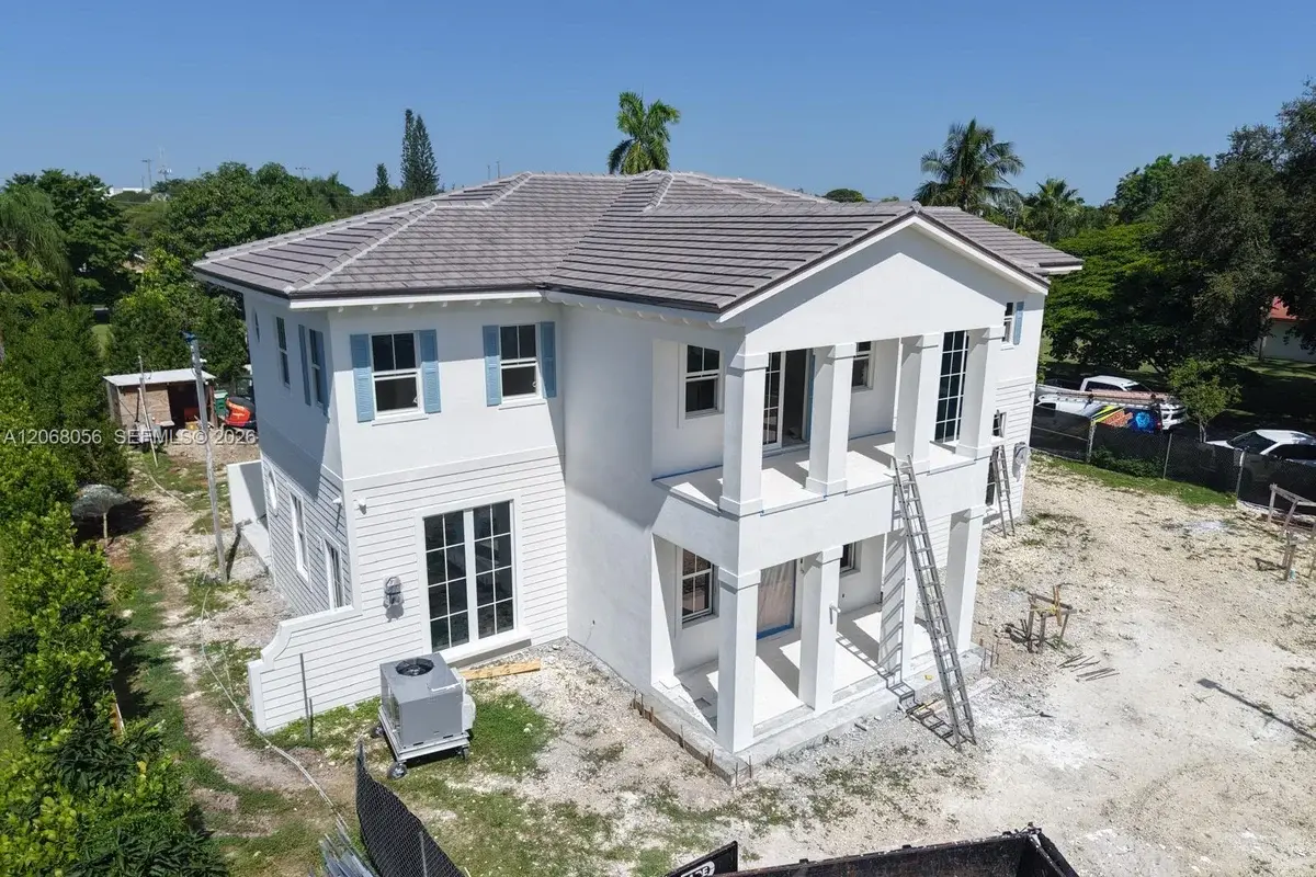 8250 SW 130th St, Pinecrest: photo 1 of 10