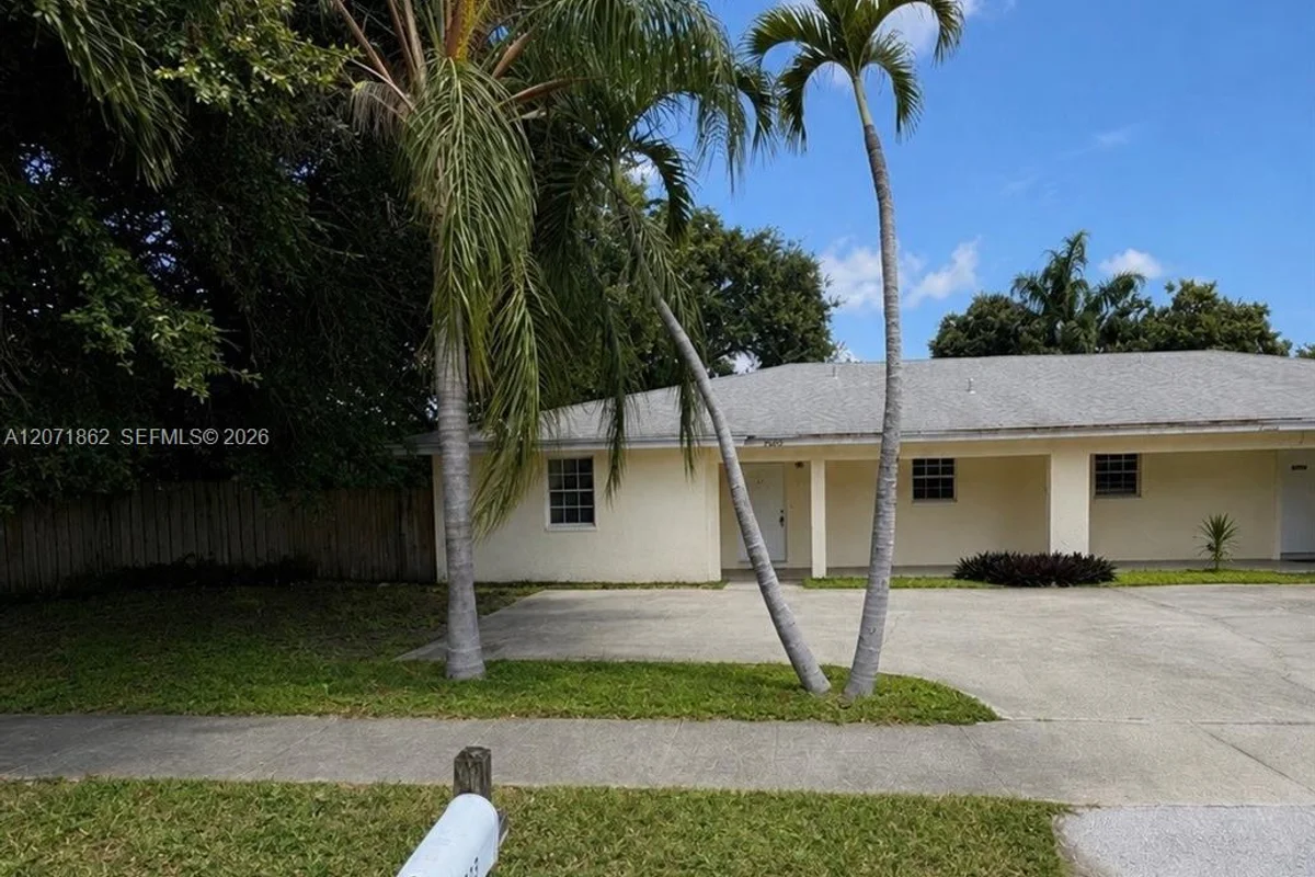 2653 SW 51st St #1, Fort Lauderdale: photo 1 of 14