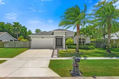 13458 Brixham St, Wellington: photo 1 of 37