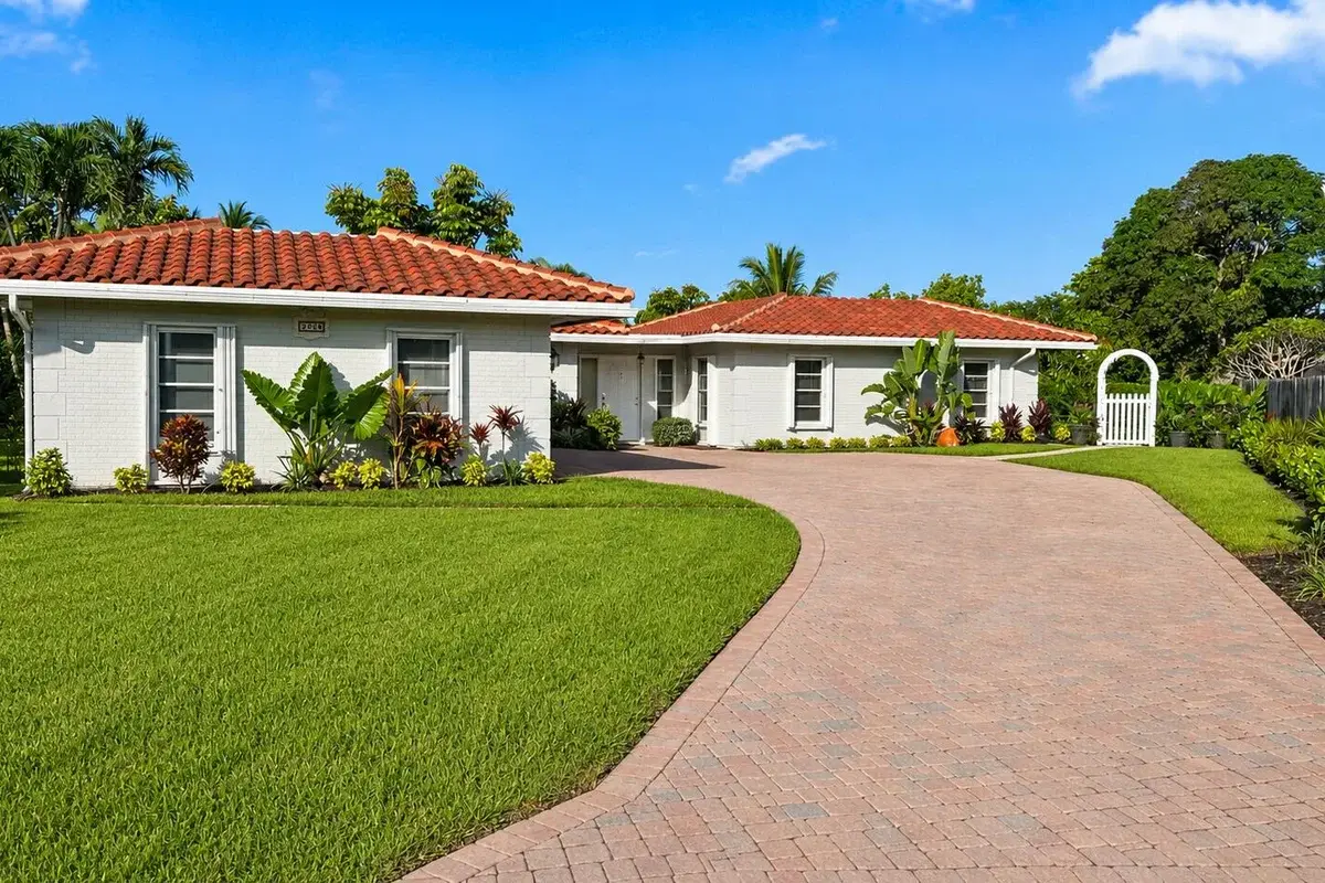2644 NW 84th Ave, Coral Springs: photo 1 of 34