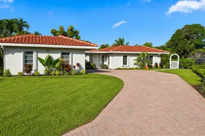 2644 NW 84th Ave, Coral Springs: photo 1 of 34