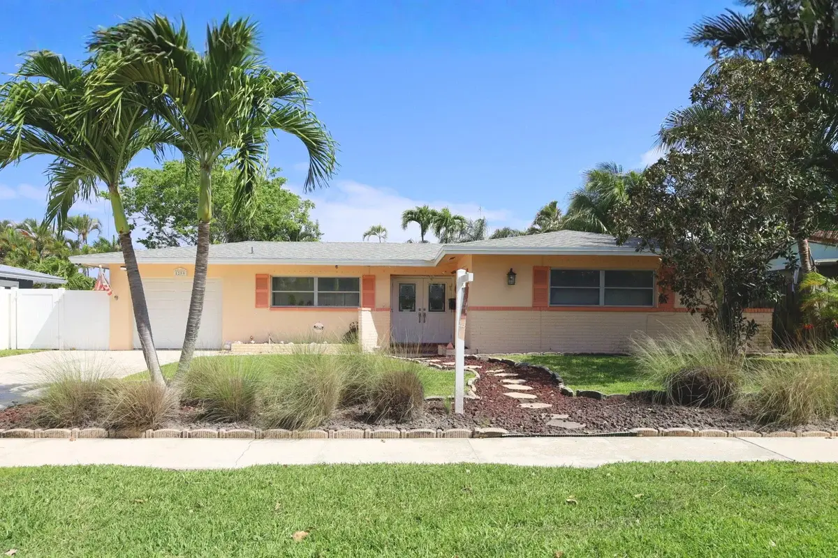 1259 SW 7th St, Boca Raton: photo 1 of 4