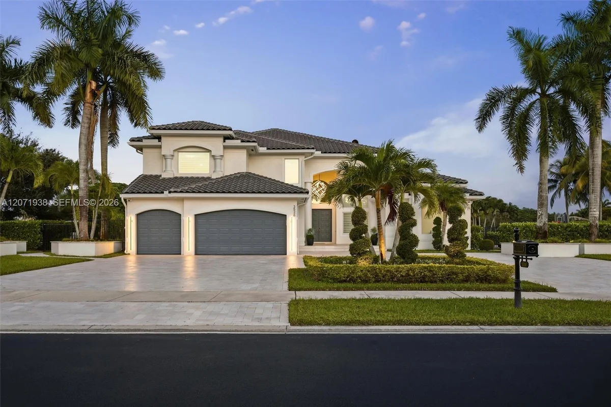 3526 Juniper Ln, Davie: photo 1 of 76