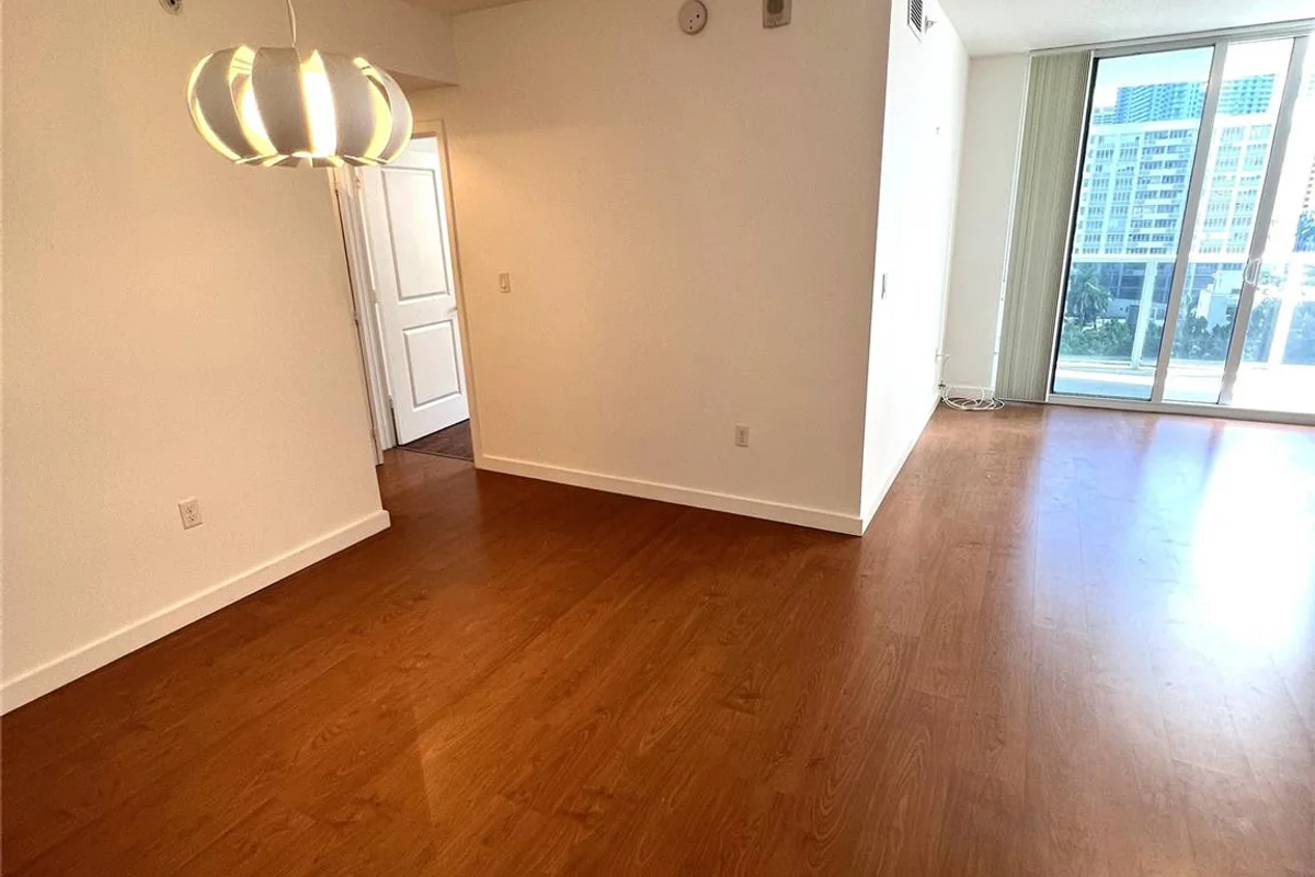 601 NE 23 St #904, Miami: photo 1 of 25