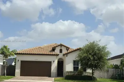 14941 SW 174th St, Miami: photo 1 of 47