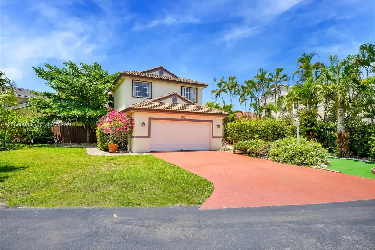 15905 SW 83rd Ter, Miami: photo 1 of 33