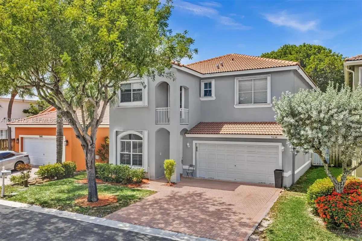7654 NW 21st Dr, Pembroke Pines: photo 1 of 37