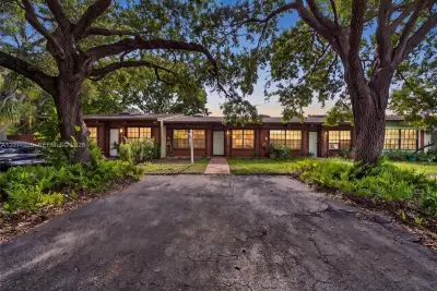 13504 SW 102nd Ln, Miami: photo 1 of 28