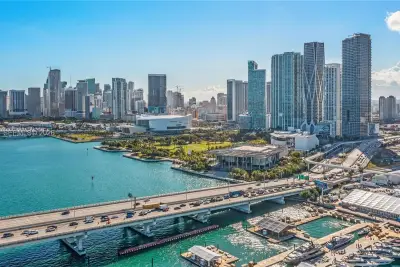 1040 Biscayne Blvd #2603, Miami: photo 1 of 82