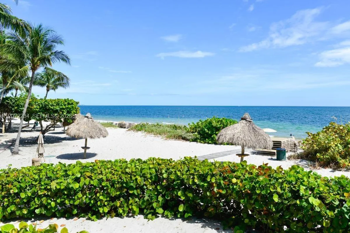 1121 Crandon Blvd #D206, Key Biscayne: photo 1 of 16