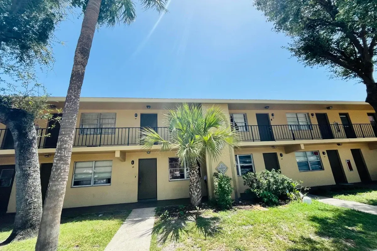 635 SW 20th Ct N #9B, Delray Beach: photo 1 of 4