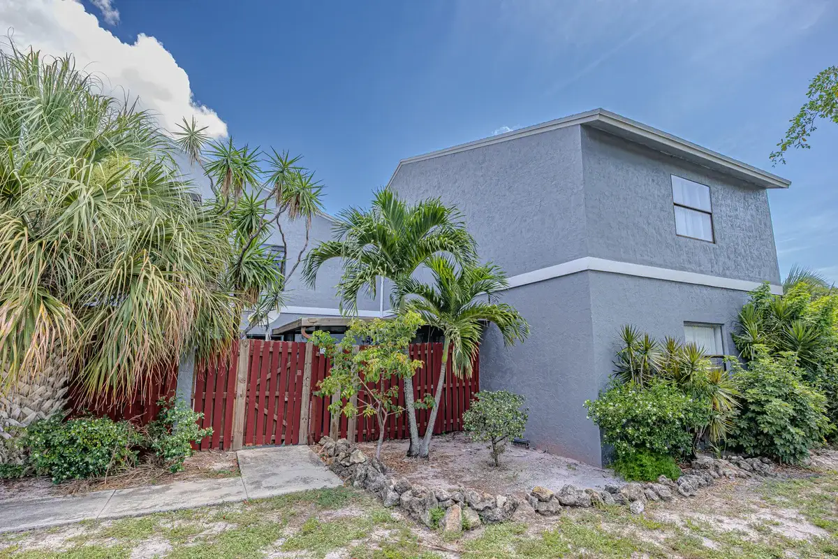 7 Crossings Cir #C, Boynton Beach: photo 1 of 25