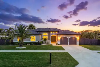 16900 SW 296th St, Homestead: photo 1 of 81