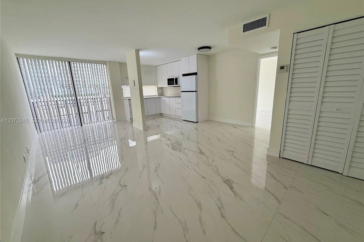 16909 N Bay Rd #817, Sunny Isles Beach: photo 1 of 17