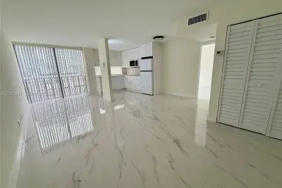 16909 N Bay Rd #817, Sunny Isles Beach: photo 1 of 17