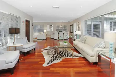 1147 Buchanan St, Hollywood: photo 1 of 42