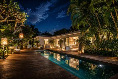 2840 Flamingo Dr, Miami Beach: photo 1 of 19