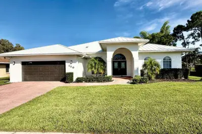 120 Saratoga Blvd W, Royal Palm Beach: photo 1 of 46