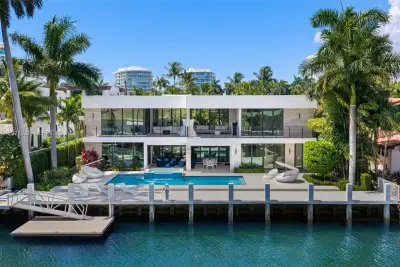 2519 Lucille Dr, Fort Lauderdale: photo 1 of 56