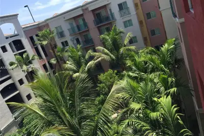 6001 SW 70th St #620, South Miami: photo 1 of 17