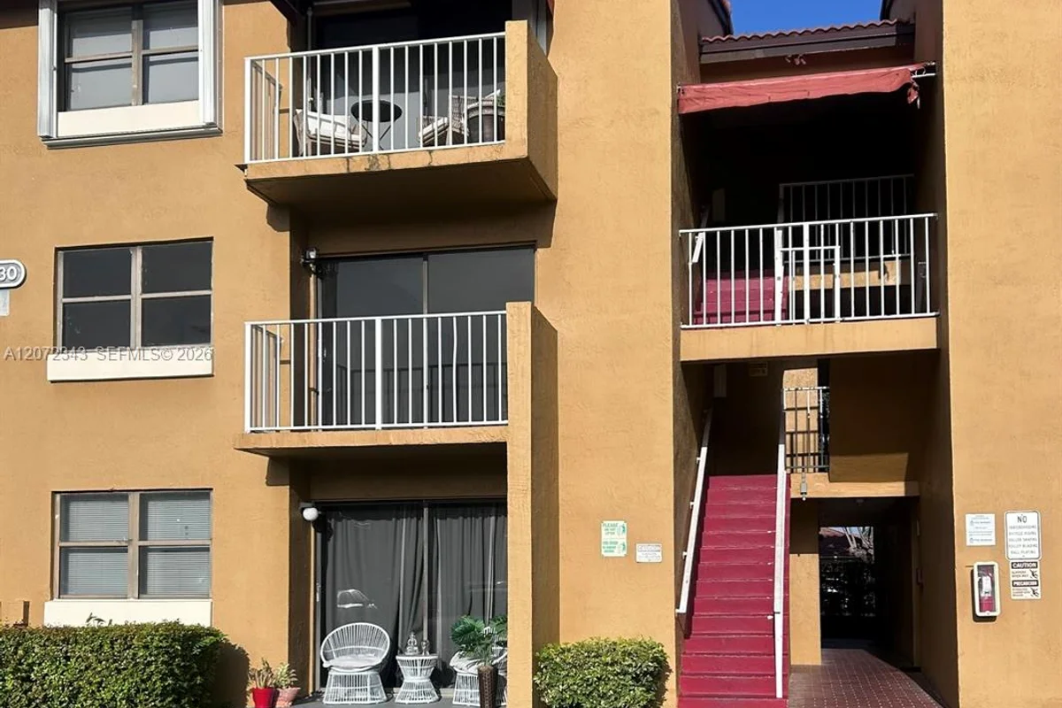 15630 SW 80th St #I-203, Miami: photo 1 of 20