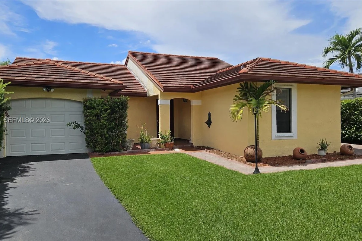 7142 SW 103rd Ct Cir, Miami: photo 1 of 7