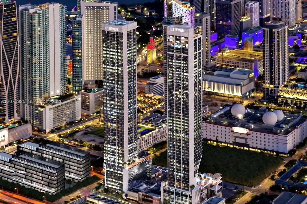 20 NE 11 St #3605, Miami: photo 1 of 30