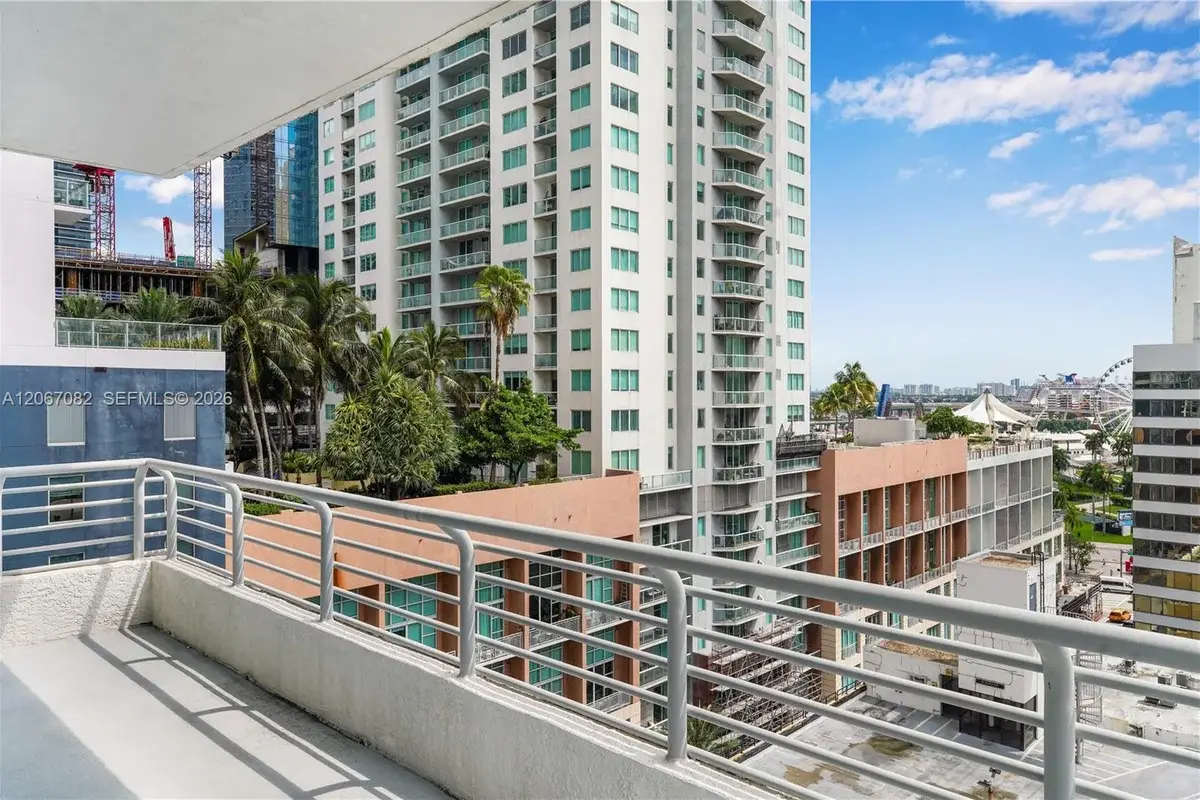 133 NE 2nd Ave #1102, Miami: photo 1 of 15