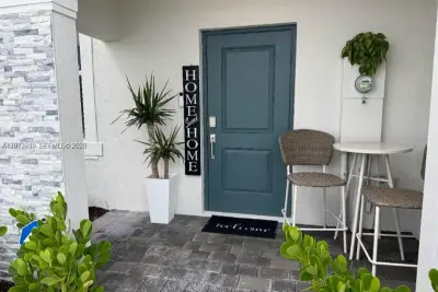29278 SW 163rd Ct, Homestead: photo 1 of 26