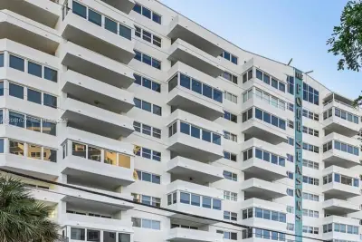 333 Sunset Dr #108, Fort Lauderdale: photo 1 of 38