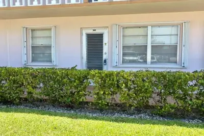 226 Kent N, West Palm Beach: photo 1 of 39