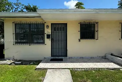 505 NE 142nd St #A, North Miami: photo 1 of 17
