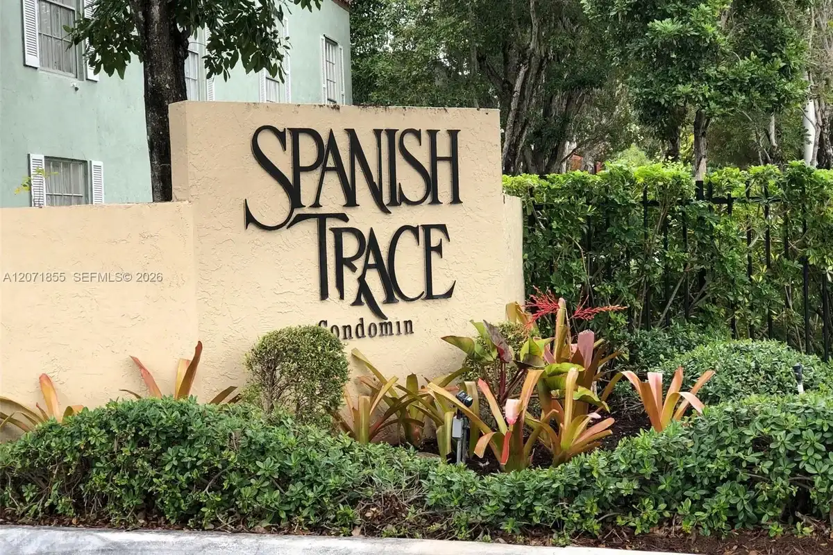 10740 N Kendall Dr #L-14, Miami: photo 1 of 17